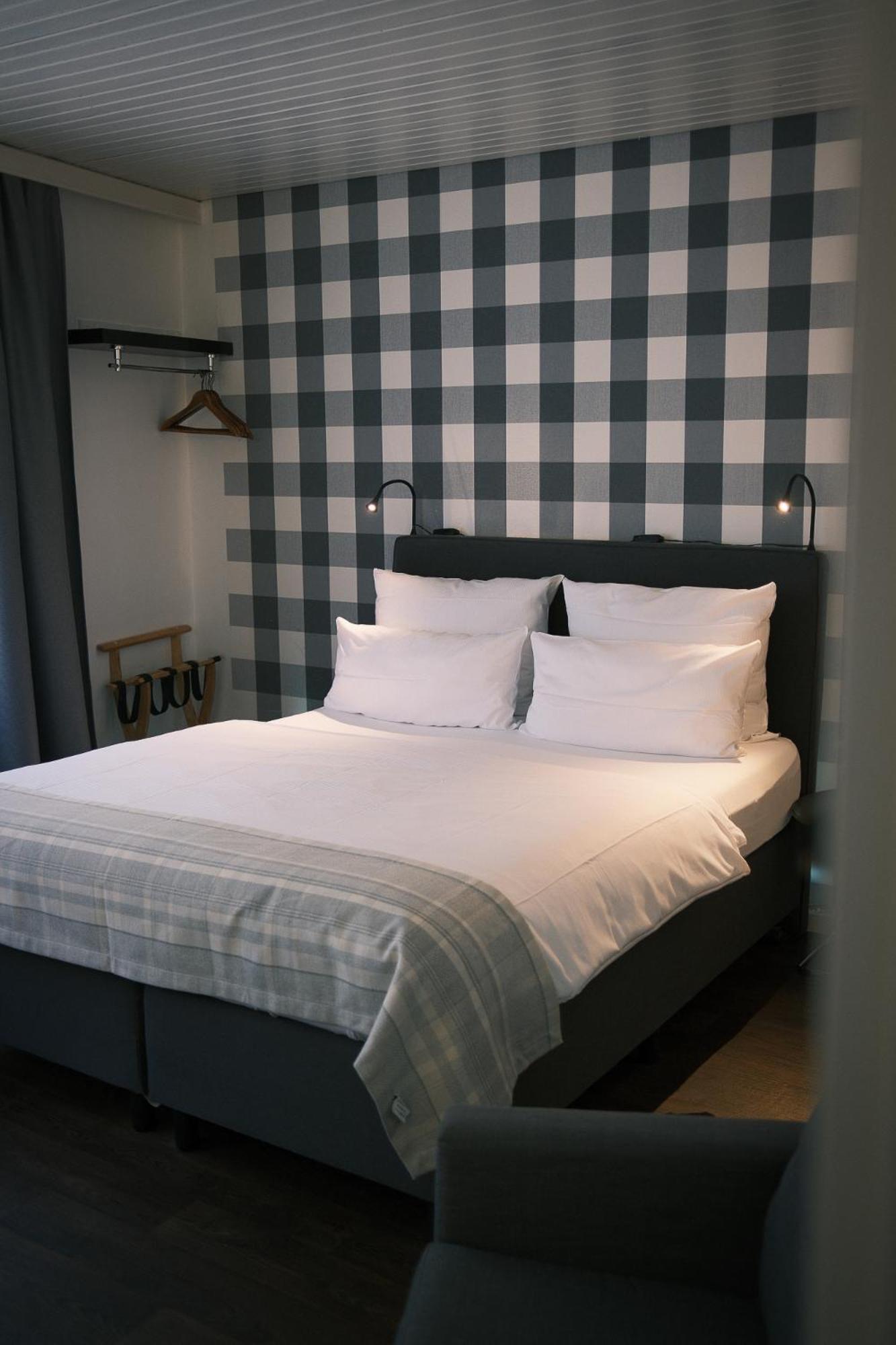 Kreuzblume Hotel & Weinstube 弗赖堡 外观 照片